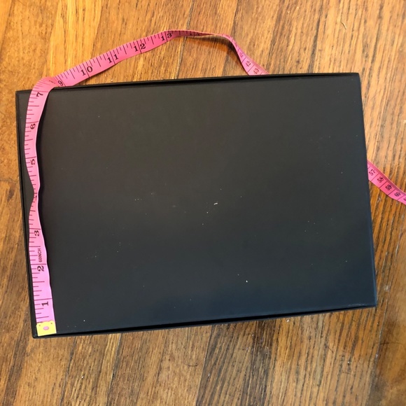 COPY - Authentic Chanel Box with ribbon - Picture 2 of 4